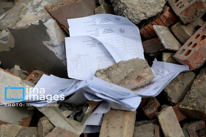 آثار حملات هوایی به دانشگاه علم و صنعت ایران