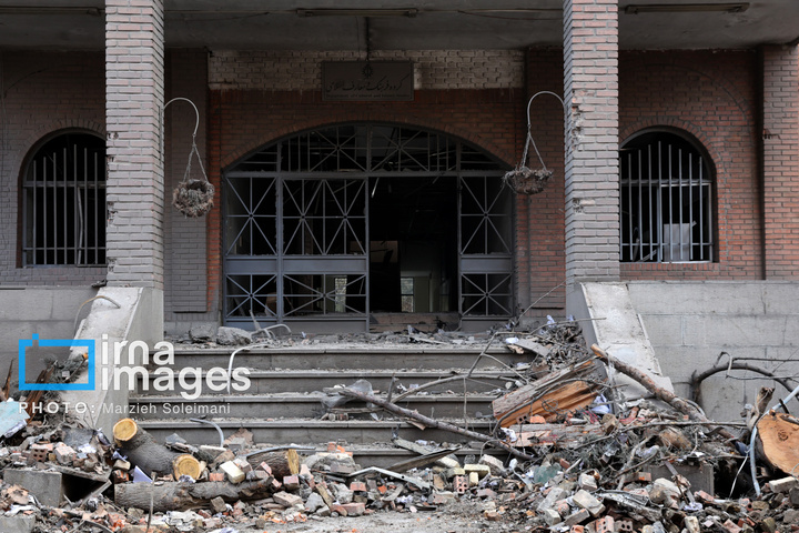 آثار حملات هوایی به دانشگاه علم و صنعت ایران