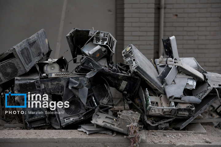 آثار حملات هوایی به دانشگاه علم و صنعت ایران