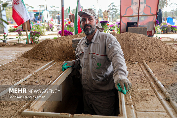 وداع با پیکر شهدای حملات صهیونی-آمریکایی