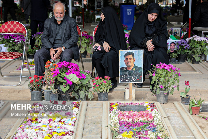 وداع با پیکر شهدای حملات صهیونی-آمریکایی