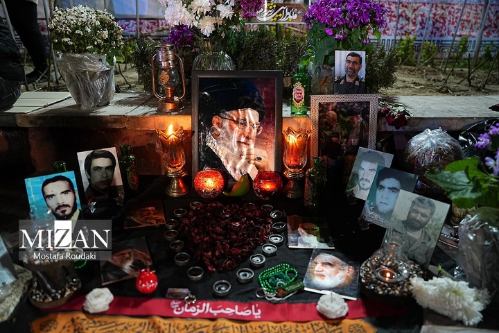 تجمع شبانه مردم در حمایت از مدافعان وطن