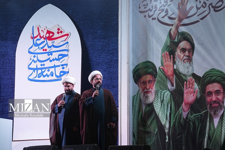 تجمع شبانه مردم در حمایت از مدافعان وطن