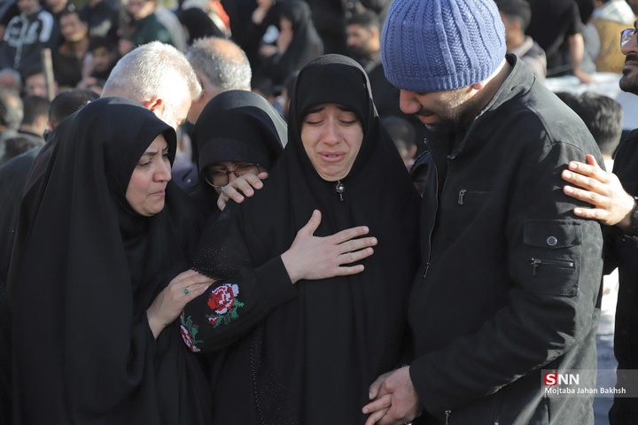 بدرقه و تشییع پیکر مطهر ۵۰ شهید جنگ رمضان در اصفهان