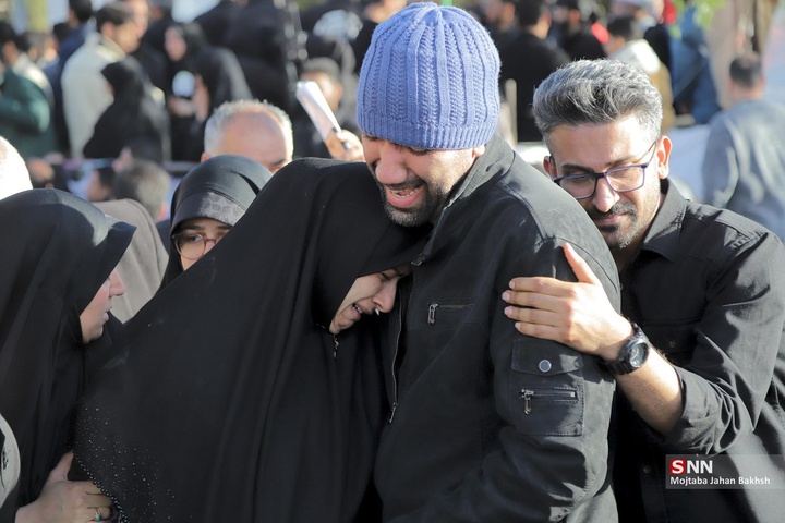 بدرقه و تشییع پیکر مطهر ۵۰ شهید جنگ رمضان در اصفهان