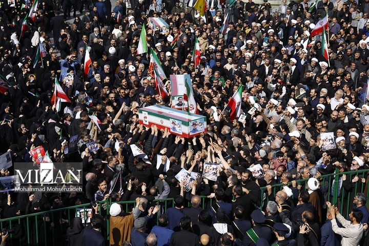 تشییع پیکر ۱۷ شهید حملات دشمن صهیونی آمریکایی - قم