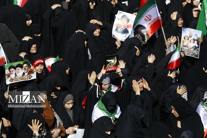 تشییع پیکر ۱۷ شهید حملات دشمن صهیونی آمریکایی - قم