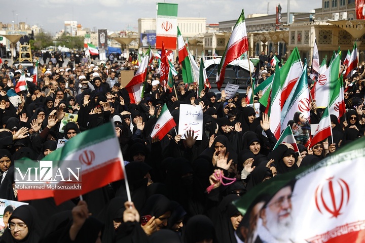 تشییع پیکر ۱۷ شهید حملات دشمن صهیونی آمریکایی - قم