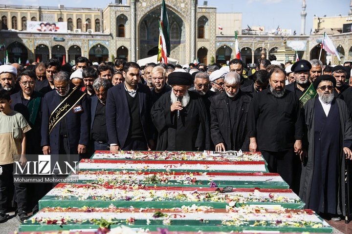 تشییع پیکر ۱۷ شهید حملات دشمن صهیونی آمریکایی - قم