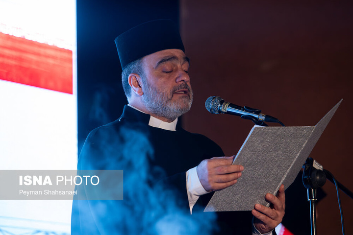 وداع شبانه مردم اصفهان با شهید «آوانس سیمونیان»