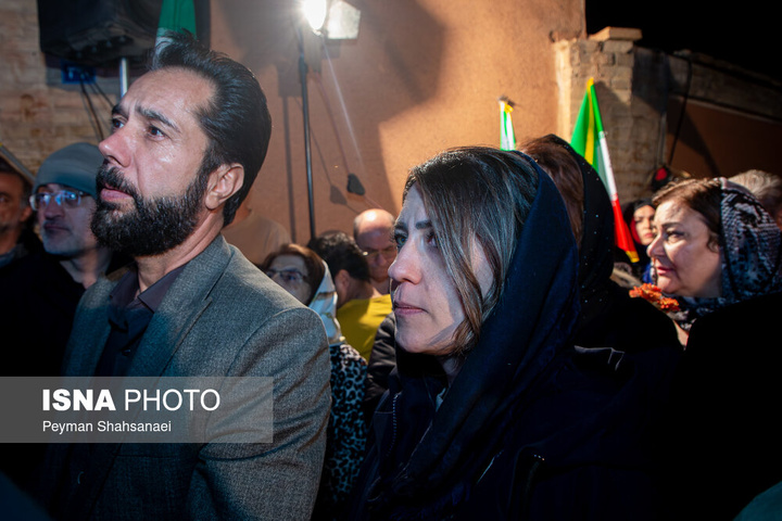 وداع شبانه مردم اصفهان با شهید «آوانس سیمونیان»