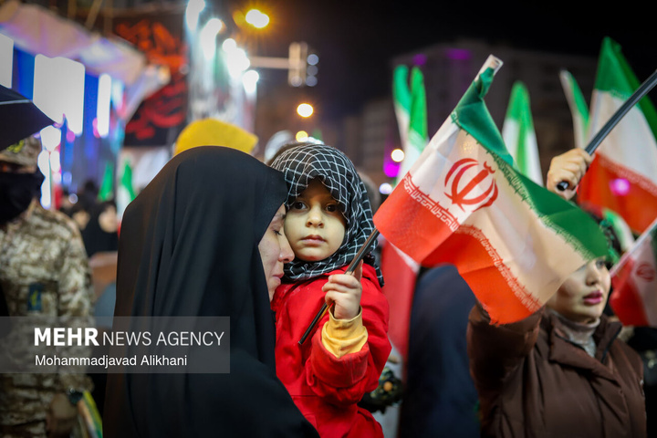 اجتماع حمایت از رزمندگان در مقابله با دشمن آمریکایی - صهیونی