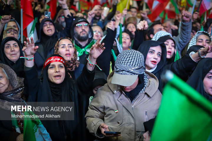 اجتماع حمایت از رزمندگان در مقابله با دشمن آمریکایی - صهیونی