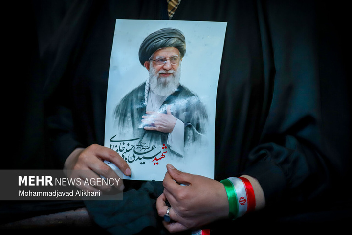 اجتماع حمایت از رزمندگان در مقابله با دشمن آمریکایی - صهیونی