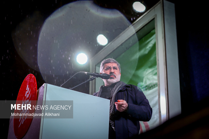 اجتماع حمایت از رزمندگان در مقابله با دشمن آمریکایی - صهیونی