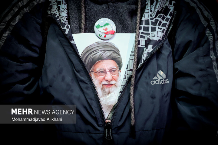 اجتماع حمایت از رزمندگان در مقابله با دشمن آمریکایی - صهیونی