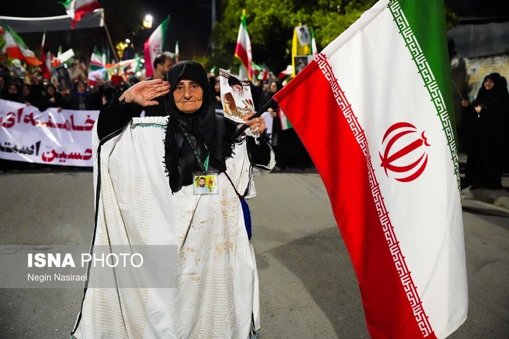 تجمع شبانه مردم در حمایت از مدافعان وطن - بابل