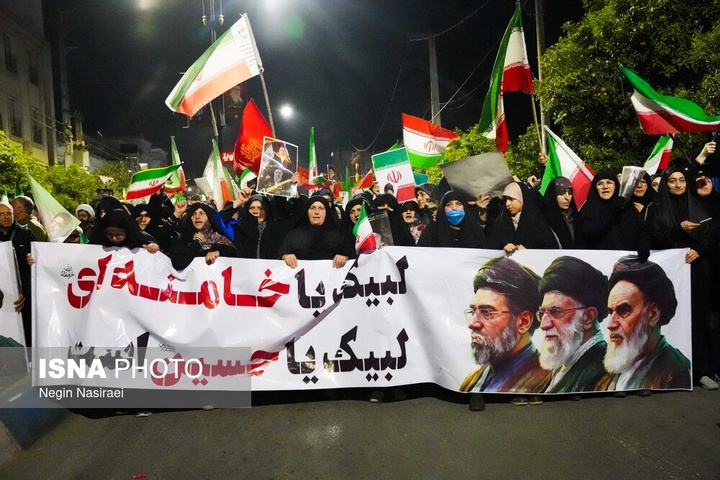 تجمع شبانه مردم در حمایت از مدافعان وطن - بابل