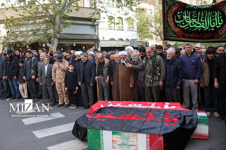 مراسم تشییع خانواده شهیدان شادکامی