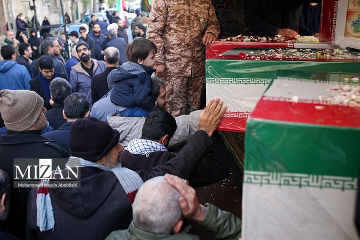 مراسم تشییع خانواده شهیدان شادکامی