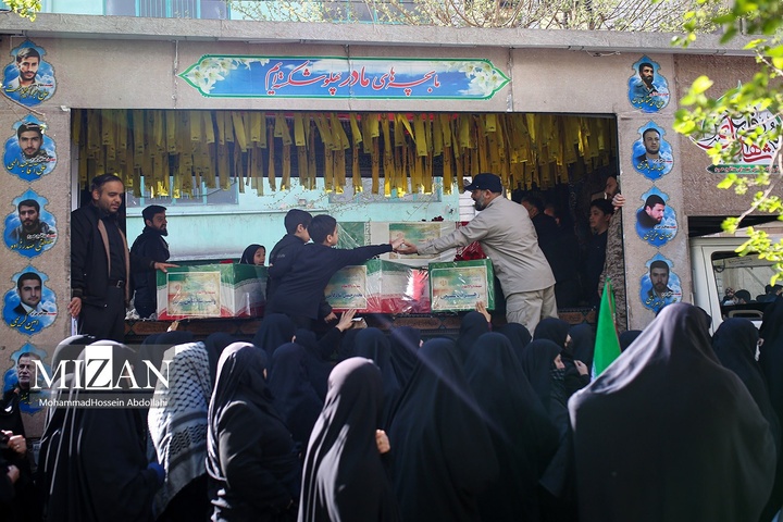 مراسم تشییع خانواده شهیدان شادکامی