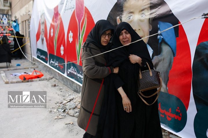 مراسم تشییع خانواده شهیدان شادکامی