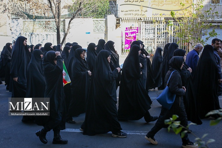 مراسم تشییع خانواده شهیدان شادکامی