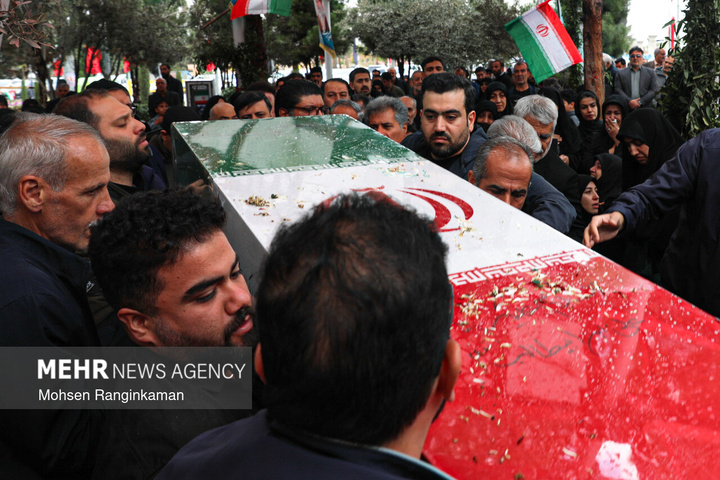 وداع با پیکر شهدای حملات صهیونی-آمریکایی