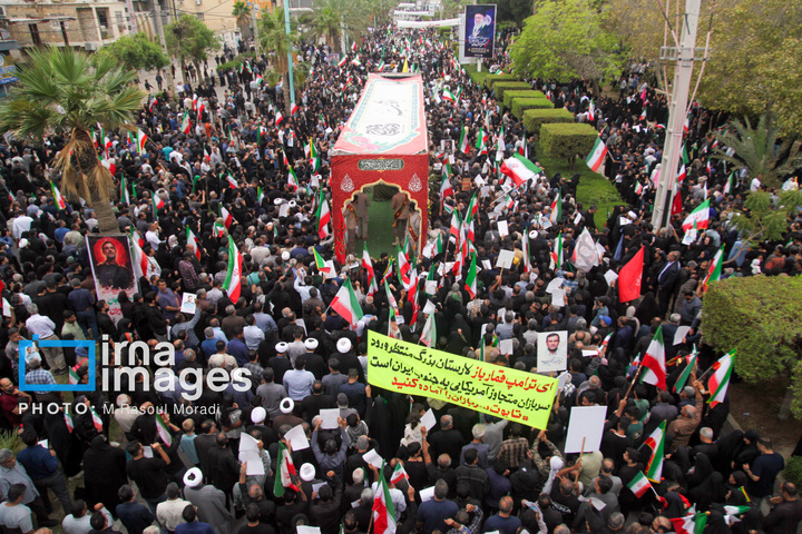 مراسم تشییع پیکر شهید علیرضا تنگسیری در بندرعباس