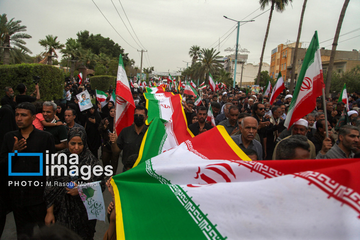 مراسم تشییع پیکر شهید علیرضا تنگسیری در بندرعباس