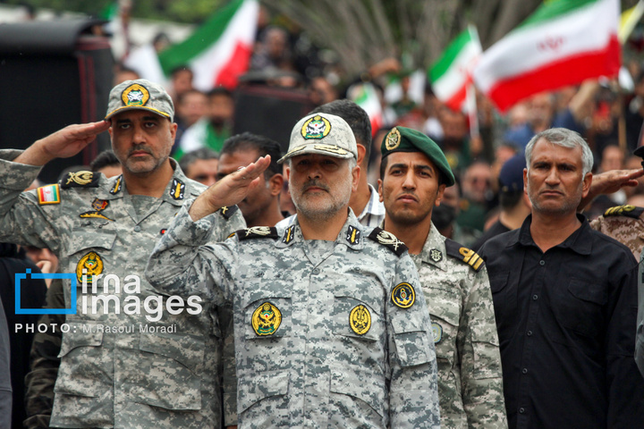 مراسم تشییع پیکر شهید علیرضا تنگسیری در بندرعباس