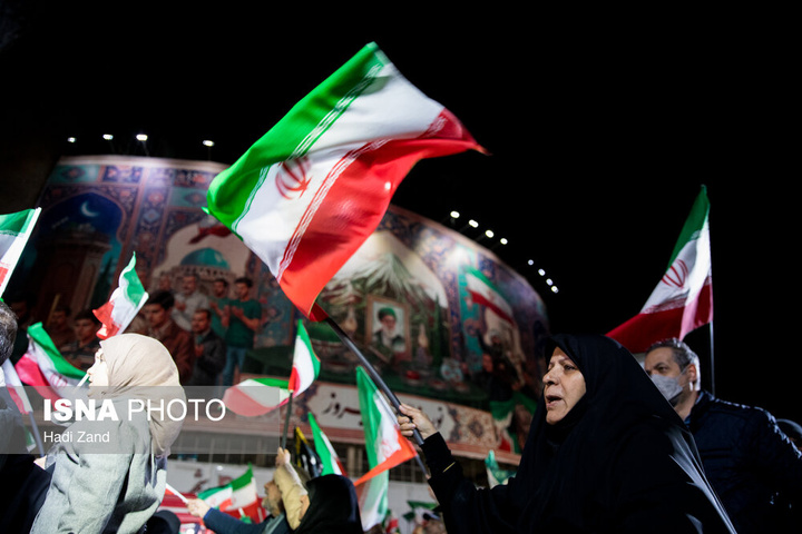 یک ایران هم نوا سرود ملی سردادند