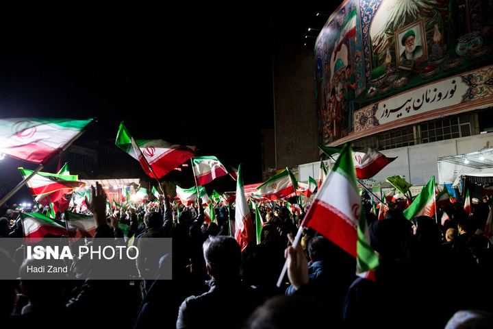 یک ایران هم نوا سرود ملی سردادند