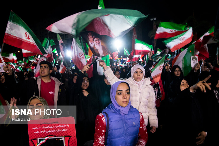 یک ایران هم نوا سرود ملی سردادند