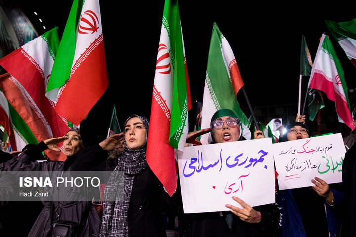 یک ایران هم نوا سرود ملی سردادند