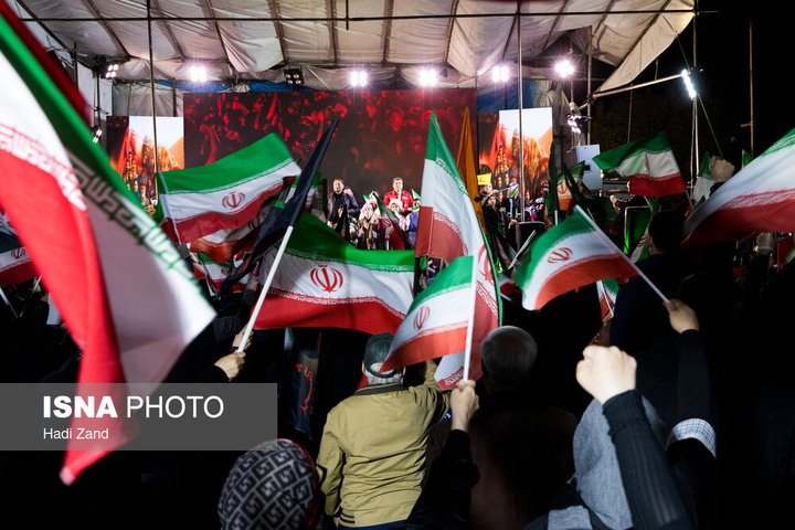 یک ایران هم نوا سرود ملی سردادند