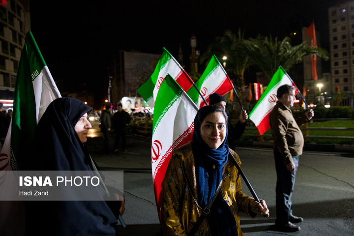 یک ایران هم نوا سرود ملی سردادند