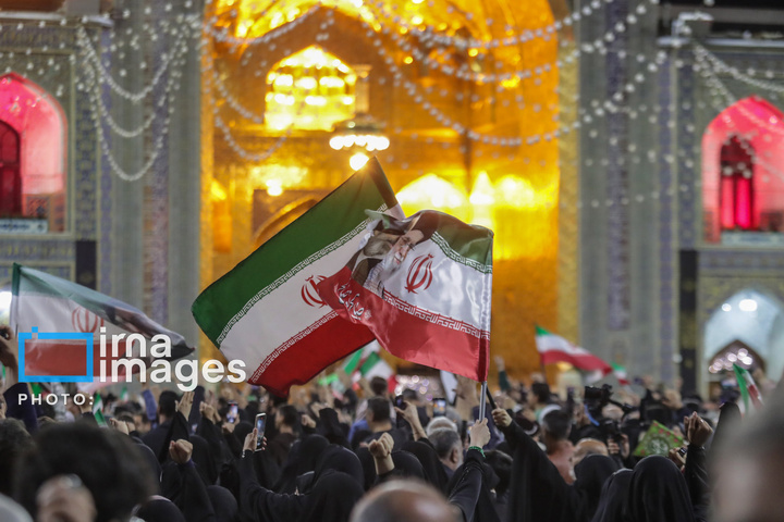 اهتزاز پرچم و تجدید بیعت با نظام جمهوری اسلامی ایران در حرم مطهر رضوی