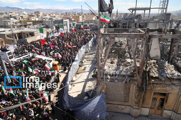 روز جمهوری اسلامی در حسینیه اعظم زنجان