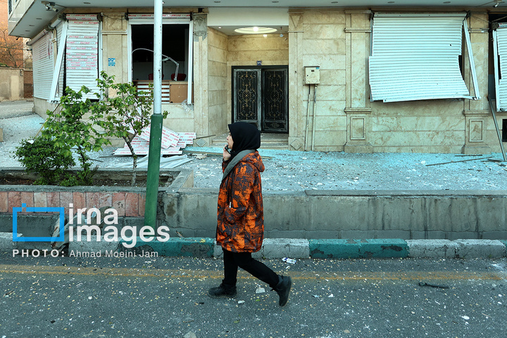 حمله آمریکا به سفارت سابق خود در تهران