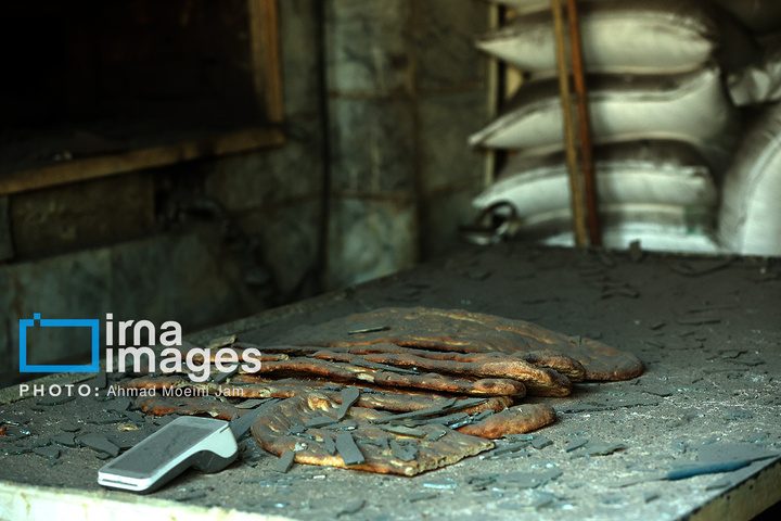 حمله آمریکا به سفارت سابق خود در تهران