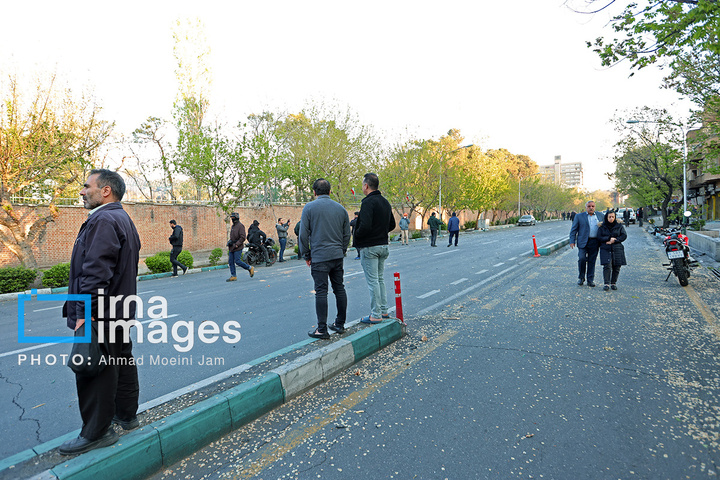 حمله آمریکا به سفارت سابق خود در تهران