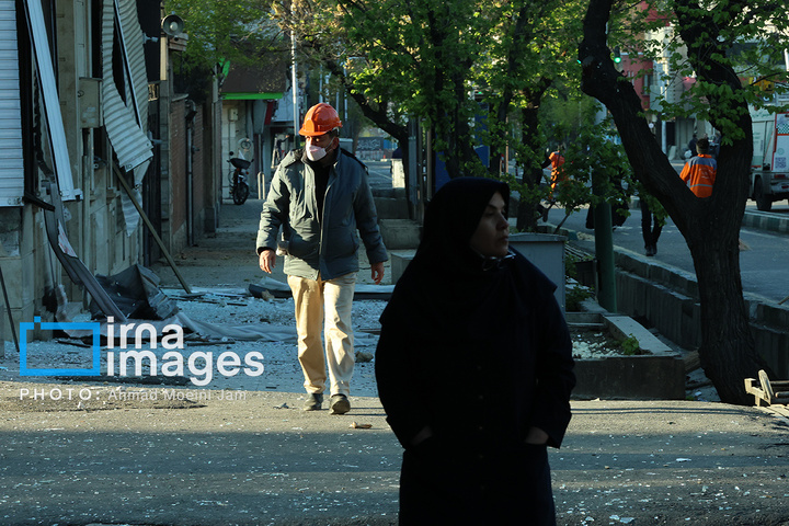 حمله آمریکا به سفارت سابق خود در تهران