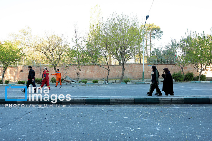 حمله آمریکا به سفارت سابق خود در تهران