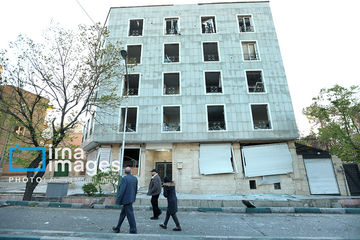 حمله آمریکا به سفارت سابق خود در تهران