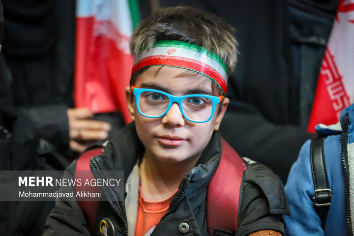 اجتماع حمایت از رزمندگان در مقابله با دشمن آمریکایی - صهیونی