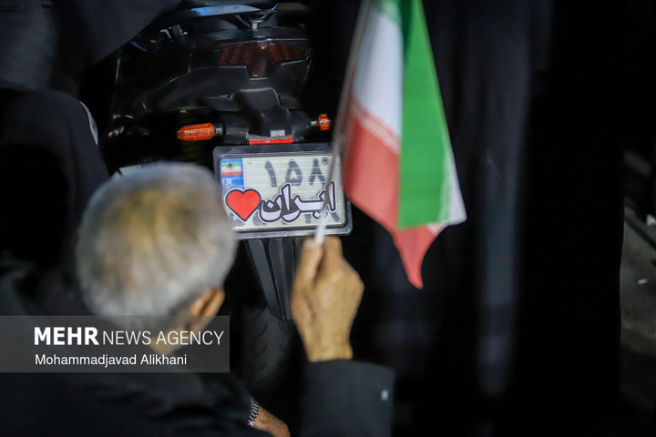 اجتماع حمایت از رزمندگان در مقابله با دشمن آمریکایی - صهیونی