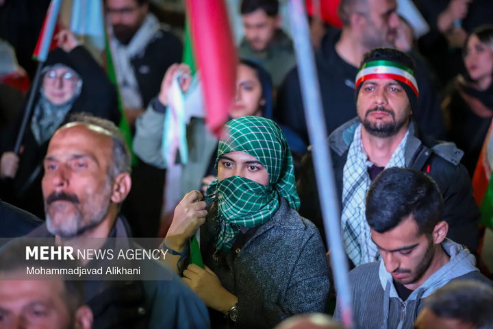 اجتماع حمایت از رزمندگان در مقابله با دشمن آمریکایی - صهیونی