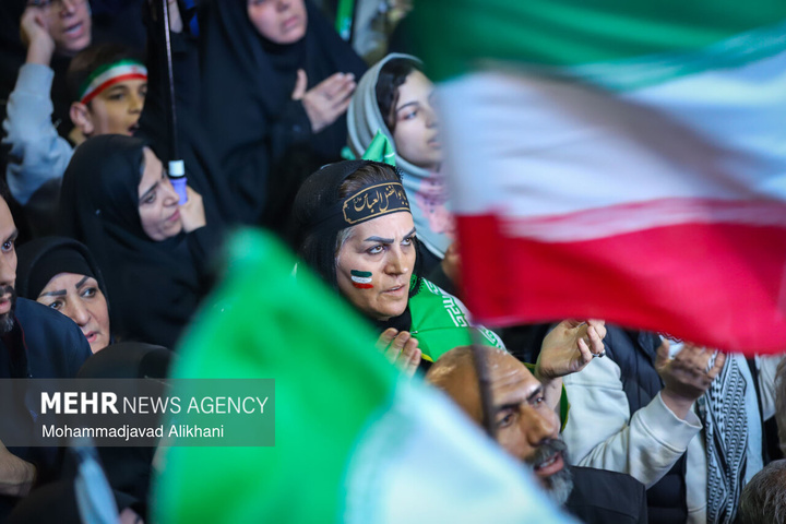 اجتماع حمایت از رزمندگان در مقابله با دشمن آمریکایی - صهیونی