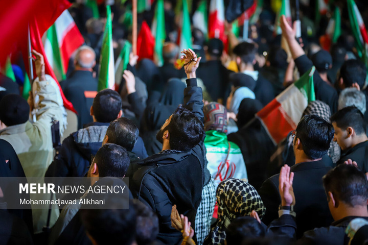 اجتماع حمایت از رزمندگان در مقابله با دشمن آمریکایی - صهیونی